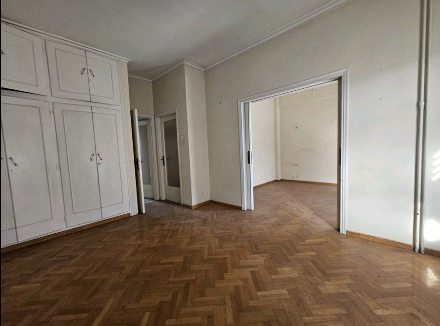 2 bedrooms flat in the Center of Athens